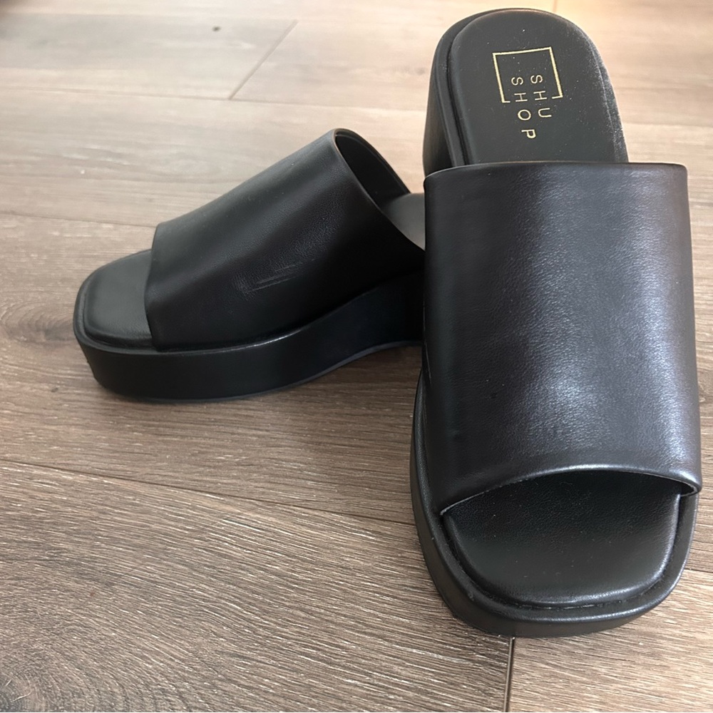 Shu Shop Black Sandals 6.5